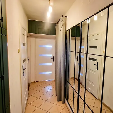 Falowiec D90 Apartman *